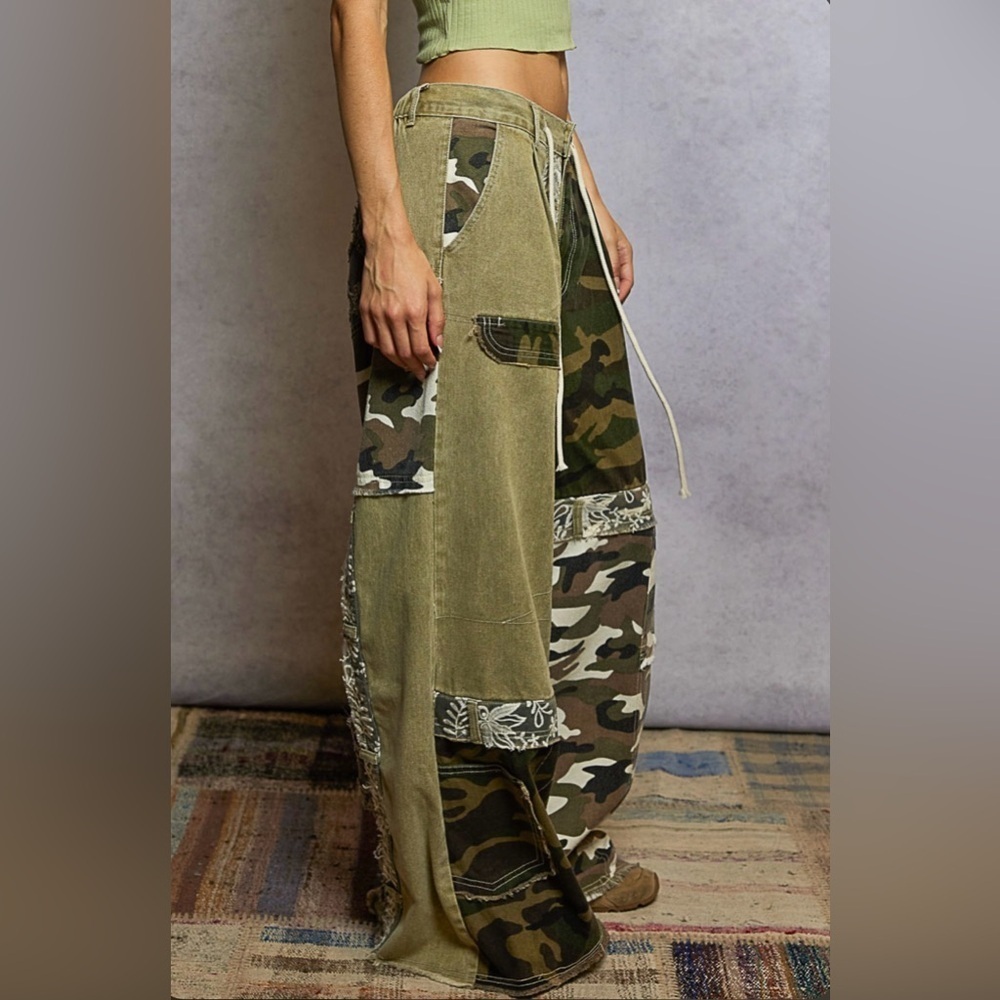 POL Camouflage Patchwork Wide Leg Jeans - Picture 2 of 6
